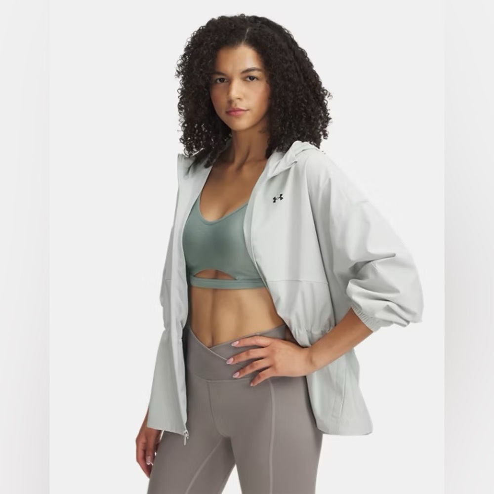 UA Rival Woven
Women's Oversized Jacket